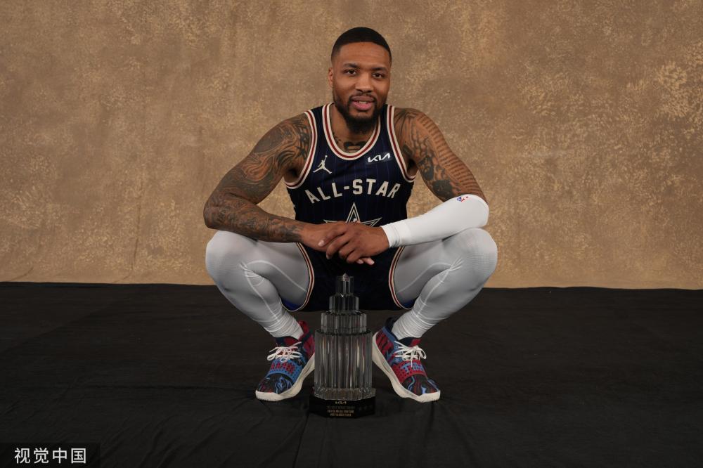 首个赛季里 首个赛季里